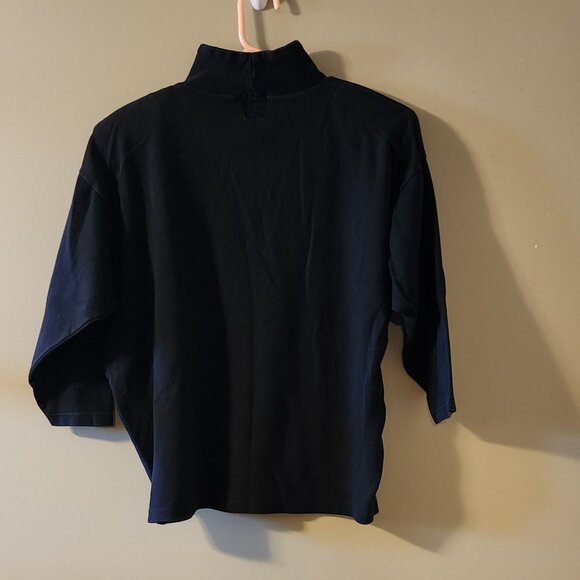 Pinwheels Button Collar Top - Picture 2 of 4